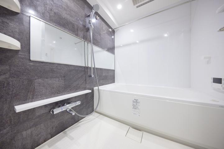 追い焚き機能、24時間換気、浴室暖房乾燥機付き