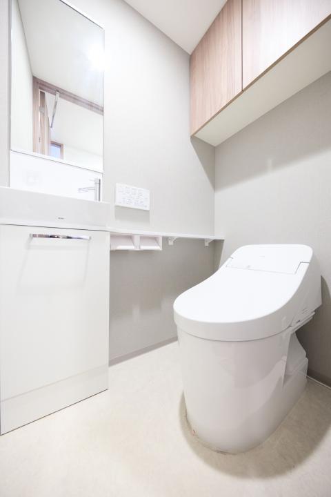 手洗い場付きトイレ