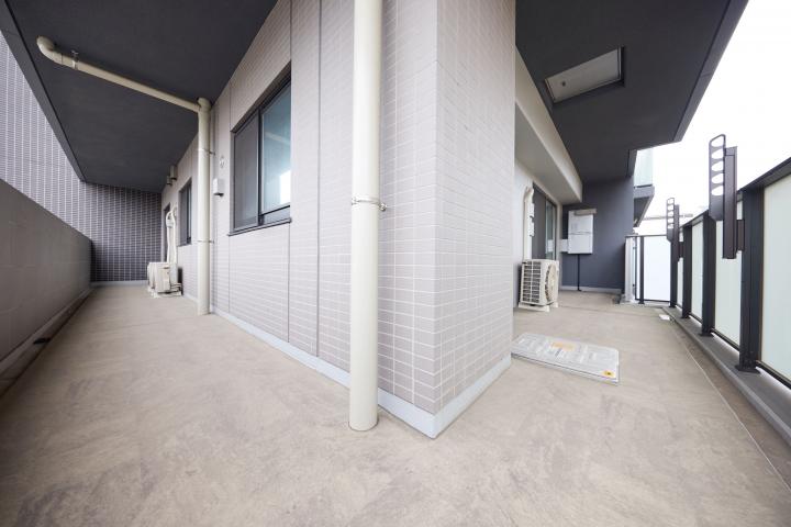 約27.10平米のコーナーバルコニー