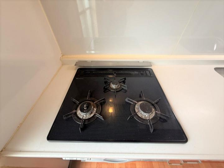 ■3口ガスコンロございます。