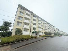 名谷27団地107号棟の外観