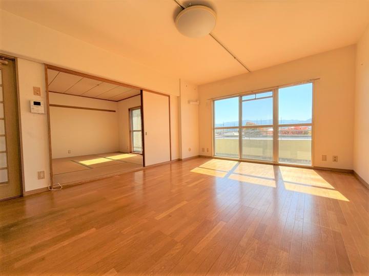 リビングダイニング