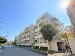 御池台第3住宅25棟の外観