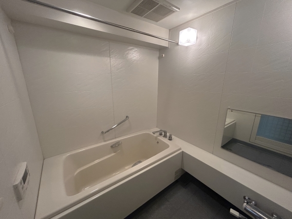 1620サイズの浴室　広々としてゆとりがありゆったりリラックスできる空間