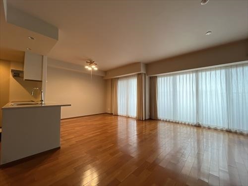 リビングダイニング約19.5帖