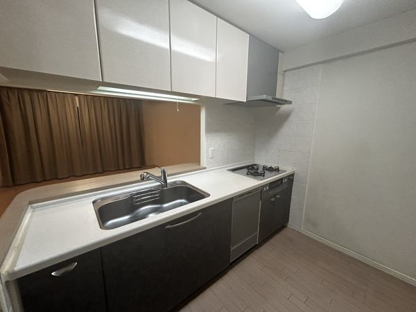 ※備品は価格に含まれません。