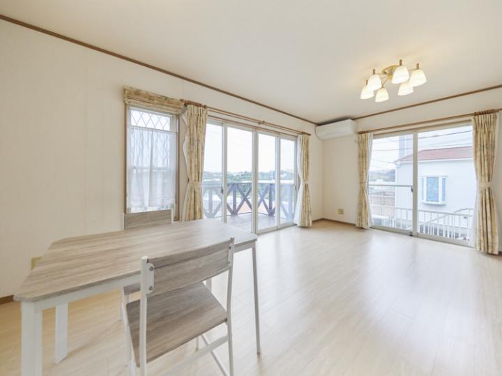 リビングダイニング