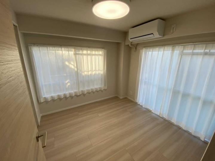 洋室（撮影年月：2025年11月）