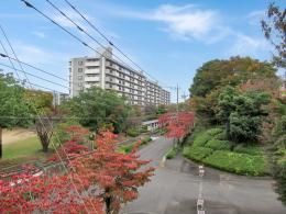 グリーンコープ南大沢5号棟の外観