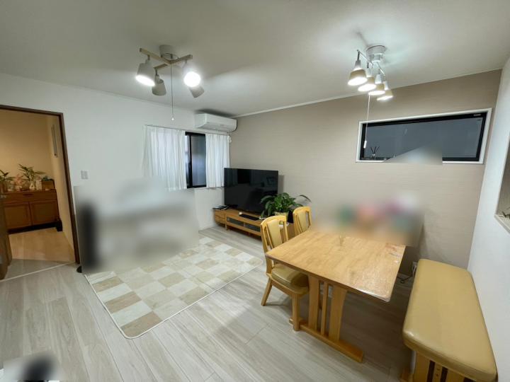 ■約15.5帖のLDK■物入れ収納も2つ付いております