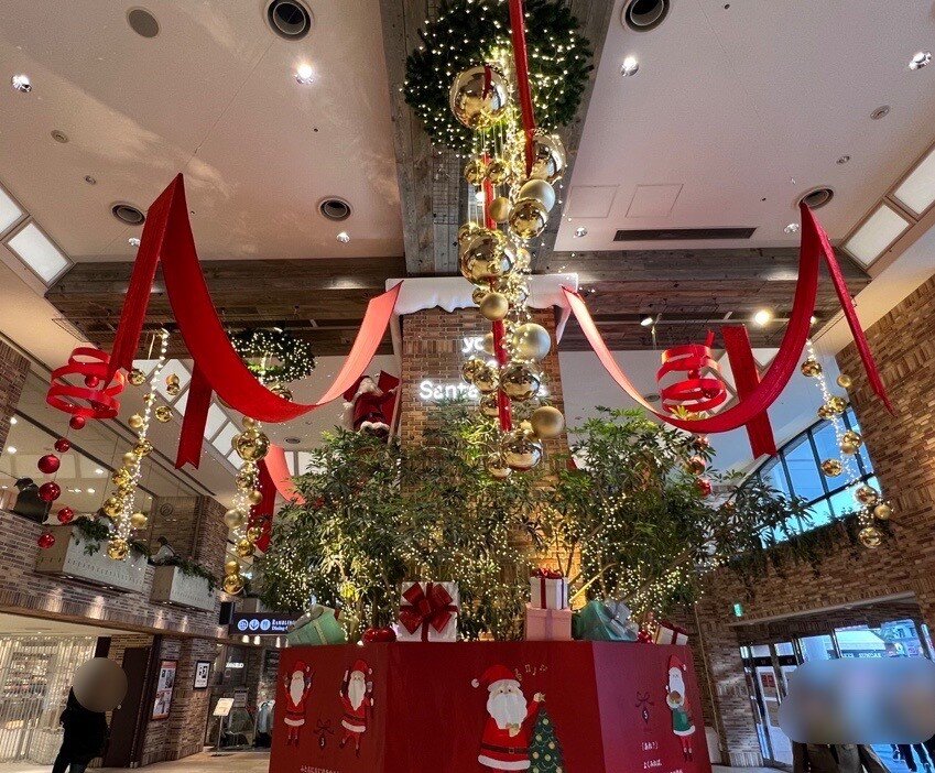 クリスマスプレゼント（吉祥寺駅はなびの広場）.jpg